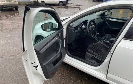 Skoda Octavia, 2019 год, 1 000 000 рублей, 15 фотография