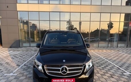 Mercedes-Benz V-Класс, 2014 год, 2 910 000 рублей, 3 фотография