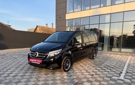 Mercedes-Benz V-Класс, 2014 год, 2 910 000 рублей, 2 фотография