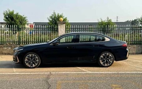 BMW 5 серия, 2024 год, 6 978 096 рублей, 3 фотография