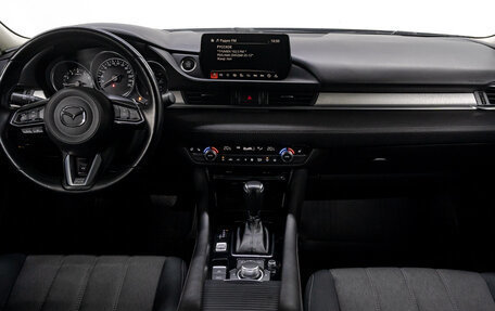 Mazda 6, 2021 год, 2 340 000 рублей, 18 фотография