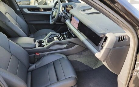 Porsche Cayenne III, 2025 год, 14 853 000 рублей, 12 фотография