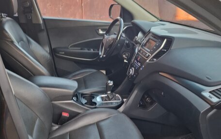 Hyundai Santa Fe III рестайлинг, 2017 год, 2 350 000 рублей, 2 фотография