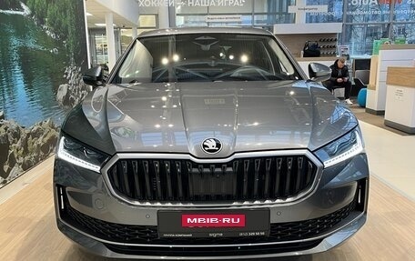 Skoda Superb, 2025 год, 6 150 000 рублей, 2 фотография