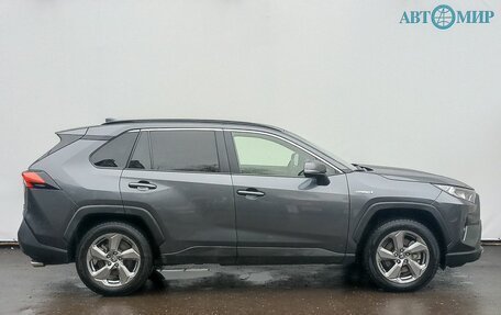 Toyota RAV4, 2020 год, 3 400 000 рублей, 4 фотография
