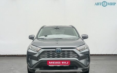 Toyota RAV4, 2020 год, 3 400 000 рублей, 2 фотография