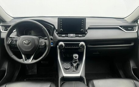 Toyota RAV4, 2020 год, 3 400 000 рублей, 12 фотография