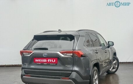 Toyota RAV4, 2020 год, 3 400 000 рублей, 5 фотография