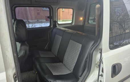 Opel Combo C, 2010 год, 400 000 рублей, 13 фотография