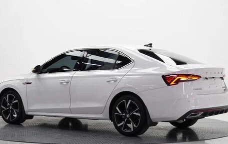 Skoda Octavia IV, 2021 год, 1 610 000 рублей, 6 фотография