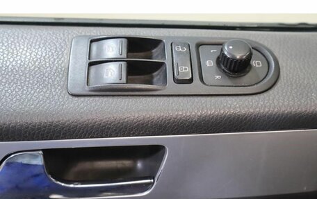 Volkswagen Multivan T5, 2010 год, 2 349 000 рублей, 16 фотография