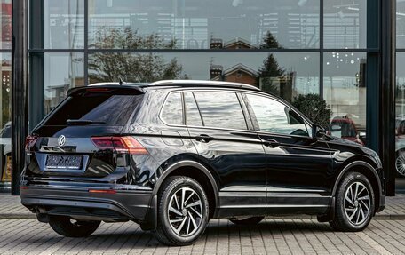 Volkswagen Tiguan II, 2020 год, 1 695 000 рублей, 6 фотография