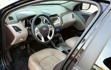 Hyundai ix35 I рестайлинг, 2013 год, 955 000 рублей, 13 фотография