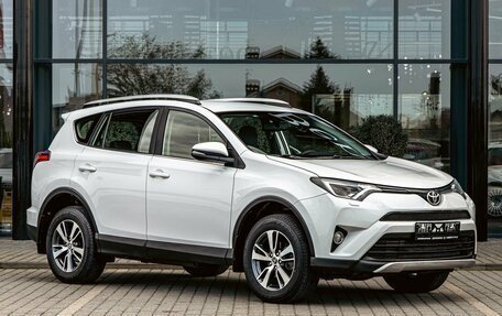 Toyota RAV4, 2019 год, 1 765 000 рублей, 3 фотография
