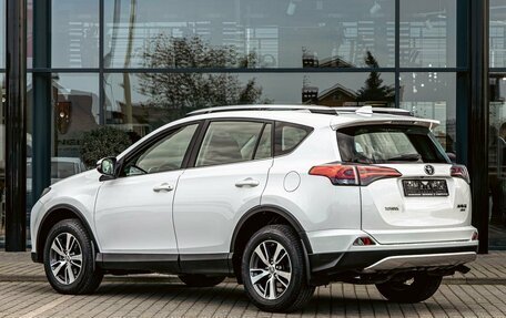 Toyota RAV4, 2019 год, 1 765 000 рублей, 4 фотография