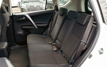 Toyota RAV4, 2019 год, 1 765 000 рублей, 16 фотография