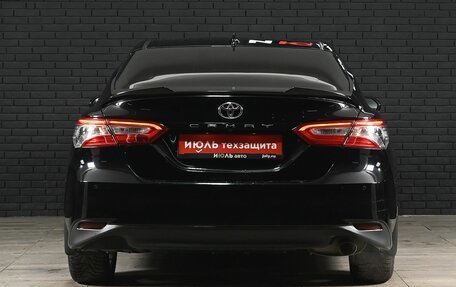 Toyota Camry, 2018 год, 2 820 000 рублей, 6 фотография