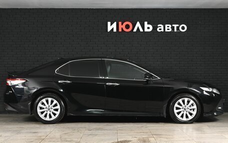 Toyota Camry, 2018 год, 2 820 000 рублей, 9 фотография