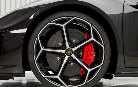Lamborghini Huracán, 2024 год, 47 800 000 рублей, 7 фотография
