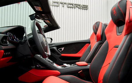 Lamborghini Huracán, 2024 год, 47 800 000 рублей, 9 фотография