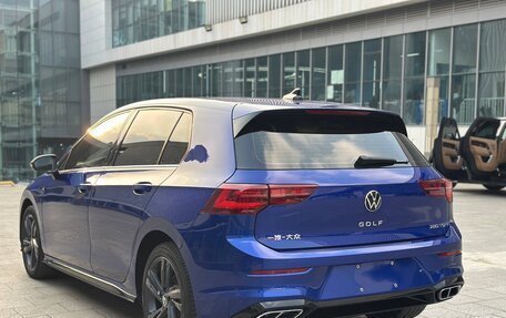 Volkswagen Golf VIII, 2021 год, 2 490 000 рублей, 2 фотография