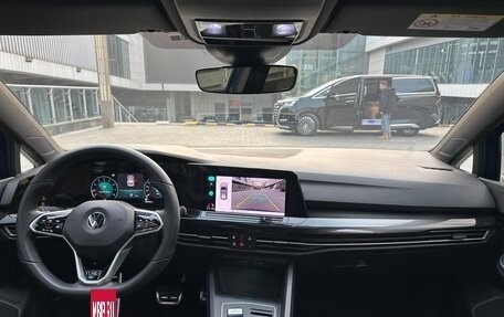 Volkswagen Golf VIII, 2021 год, 2 490 000 рублей, 6 фотография