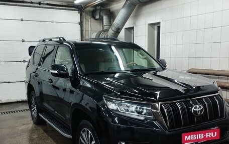 Toyota Land Cruiser Prado 150 рестайлинг 2, 2021 год, 6 250 000 рублей, 5 фотография