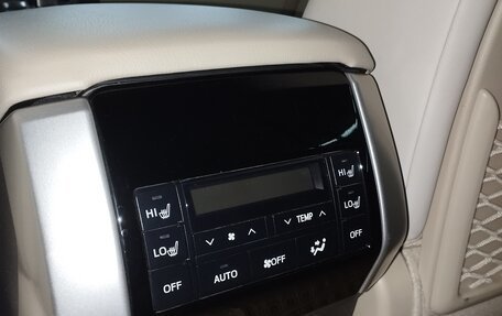 Toyota Land Cruiser Prado 150 рестайлинг 2, 2021 год, 6 250 000 рублей, 8 фотография