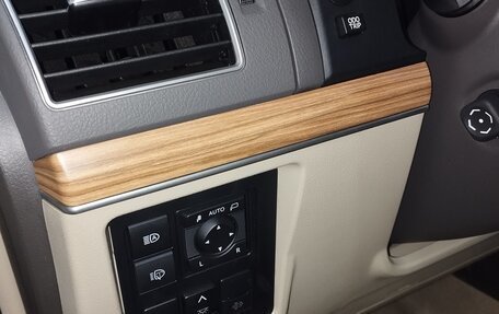 Toyota Land Cruiser Prado 150 рестайлинг 2, 2021 год, 6 250 000 рублей, 10 фотография