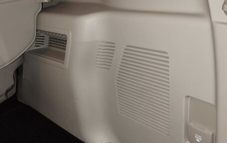 Toyota Land Cruiser Prado 150 рестайлинг 2, 2021 год, 6 250 000 рублей, 16 фотография