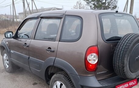 Chevrolet Niva I рестайлинг, 2013 год, 610 000 рублей, 3 фотография