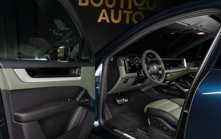 Porsche Cayenne III, 2025 год, 18 900 000 рублей, 8 фотография