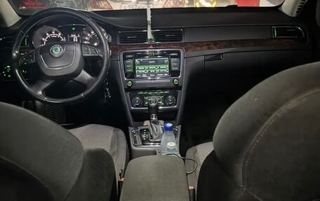 Skoda Superb III рестайлинг, 2013 год, 1 150 000 рублей, 8 фотография