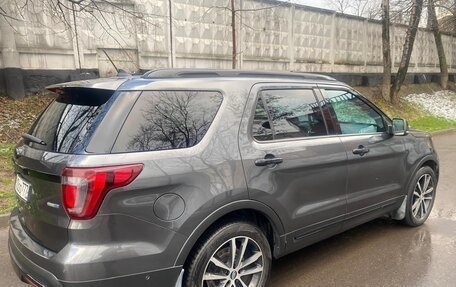 Ford Explorer VI, 2017 год, 3 550 000 рублей, 5 фотография