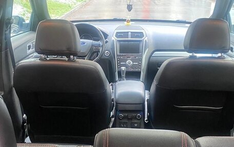 Ford Explorer VI, 2017 год, 3 550 000 рублей, 11 фотография