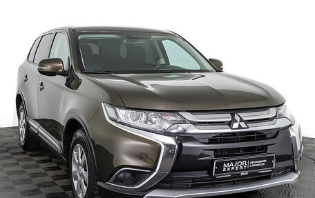 Mitsubishi Outlander III рестайлинг 3, 2018 год, 1 690 000 рублей, 3 фотография
