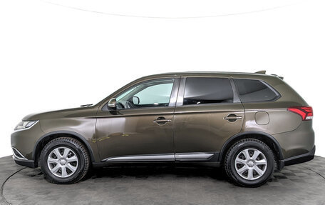 Mitsubishi Outlander III рестайлинг 3, 2018 год, 1 690 000 рублей, 8 фотография