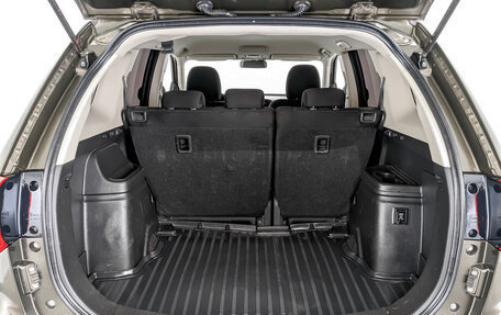 Mitsubishi Outlander III рестайлинг 3, 2018 год, 1 690 000 рублей, 10 фотография