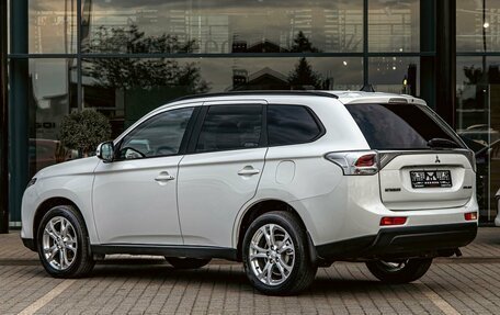 Mitsubishi Outlander III рестайлинг 3, 2014 год, 1 225 000 рублей, 4 фотография