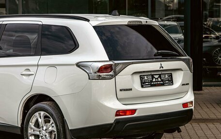 Mitsubishi Outlander III рестайлинг 3, 2014 год, 1 225 000 рублей, 10 фотография