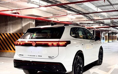 Volkswagen Tiguan, 2025 год, 4 850 000 рублей, 7 фотография