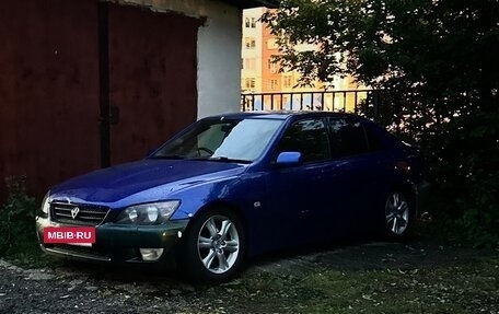 Toyota Altezza, 2002 год, 755 000 рублей, 2 фотография