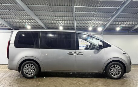 Hyundai Staria, 2021 год, 5 299 000 рублей, 6 фотография