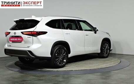 Toyota Highlander, 2025 год, 6 390 000 рублей, 5 фотография