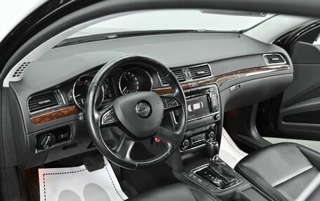 Skoda Superb III рестайлинг, 2014 год, 995 000 рублей, 9 фотография