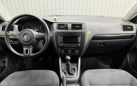 Volkswagen Jetta VI, 2011 год, 1 150 000 рублей, 8 фотография