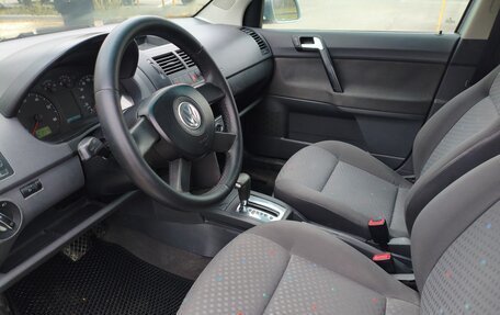 Volkswagen Polo IV рестайлинг, 2003 год, 450 000 рублей, 19 фотография