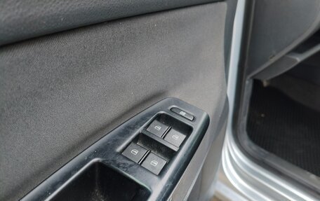 Volkswagen Polo IV рестайлинг, 2003 год, 450 000 рублей, 20 фотография