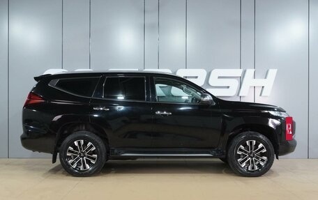 Mitsubishi Montero Sport, 2022 год, 3 900 000 рублей, 5 фотография
