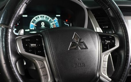 Mitsubishi Montero Sport, 2022 год, 3 900 000 рублей, 18 фотография